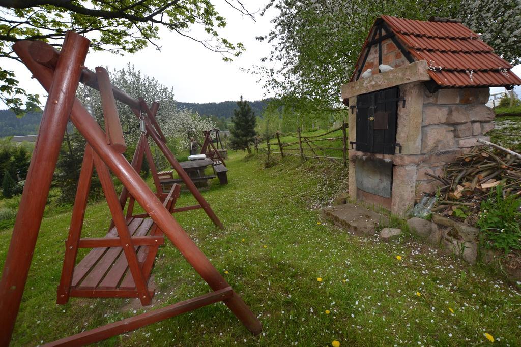 Zagroda Agroturystyczna Wiecha Mieroszow Eksteriør billede